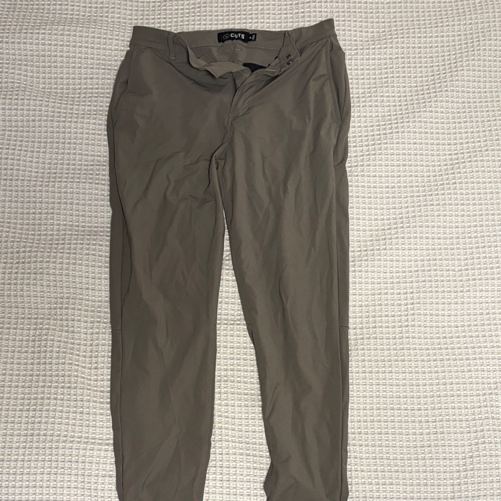 Cuts Clothing Olive Green Men’s Jogger-Style Pants